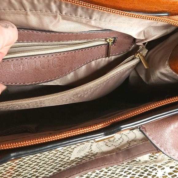 Brown leather purse w/ 2 handles & crossbody strap - Picture 7 of 9